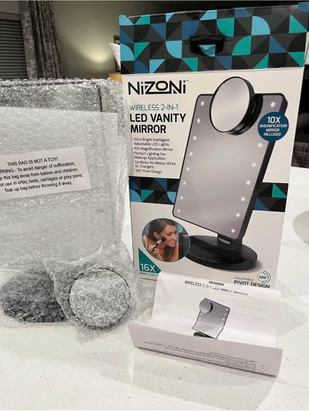 NWT Nizoni Wireless 2-in-1 LED Vanity Mirror in Black